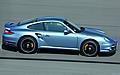 Für Kunden mit besonders exklusiven Ansprüchen an Leistung und Fahrdynamik haben die Techniker der Porsche AG ein neues Topmodell entwickelt: den 911 Turbo S. Foto: auto-reporter.net 